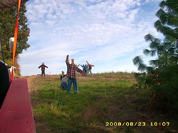 2scarecrows.jpg